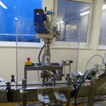 Plně automatický uzavírací stroj / šroubovací uzávěr VM-40